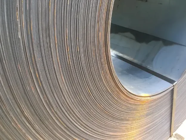Coil warmgewalst constructiestaal, de productiegang waaruit een 2.2 certificaat de testresultaten betrekt